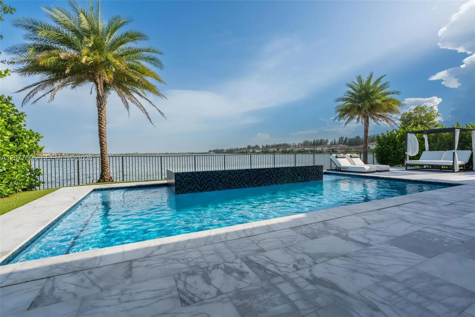 12570 N Parkland Bay Trail
