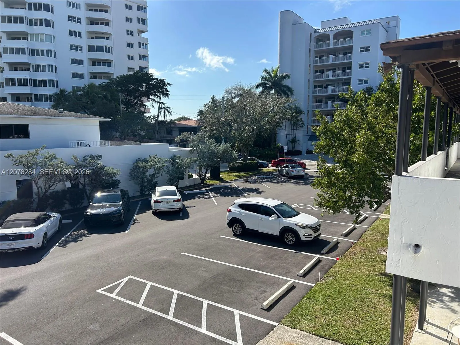 300 Sunset Drive #10