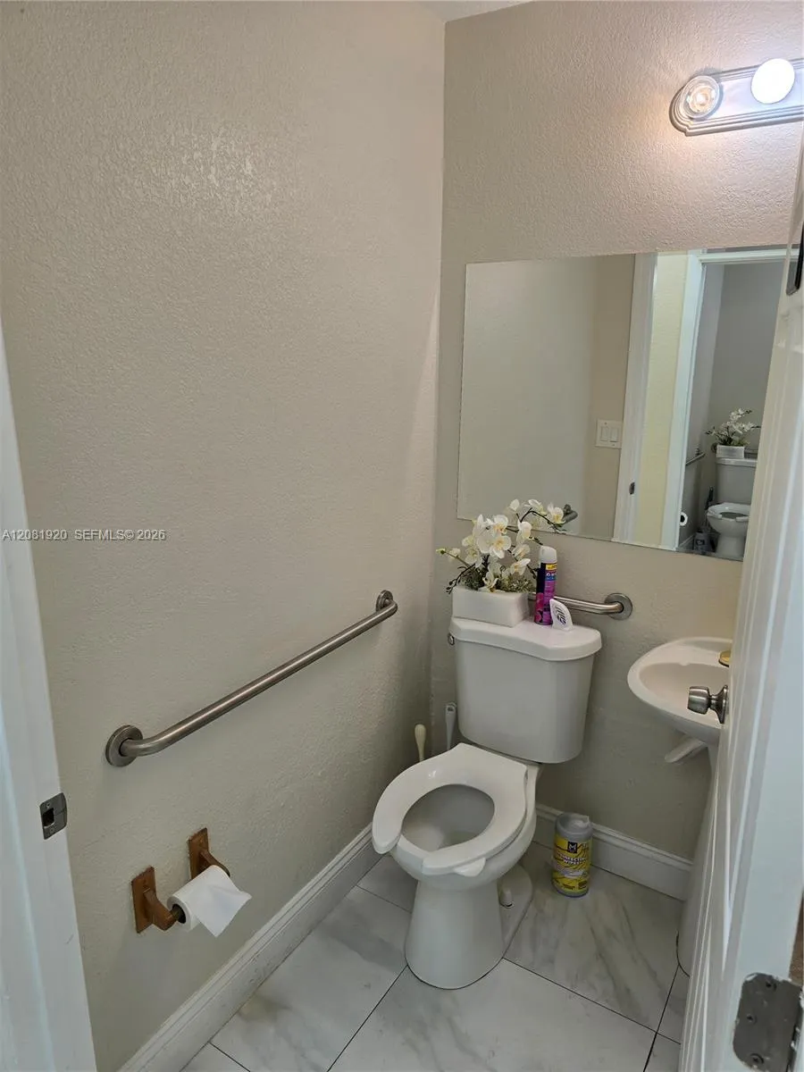 4448 Inverrary Boulevard #M