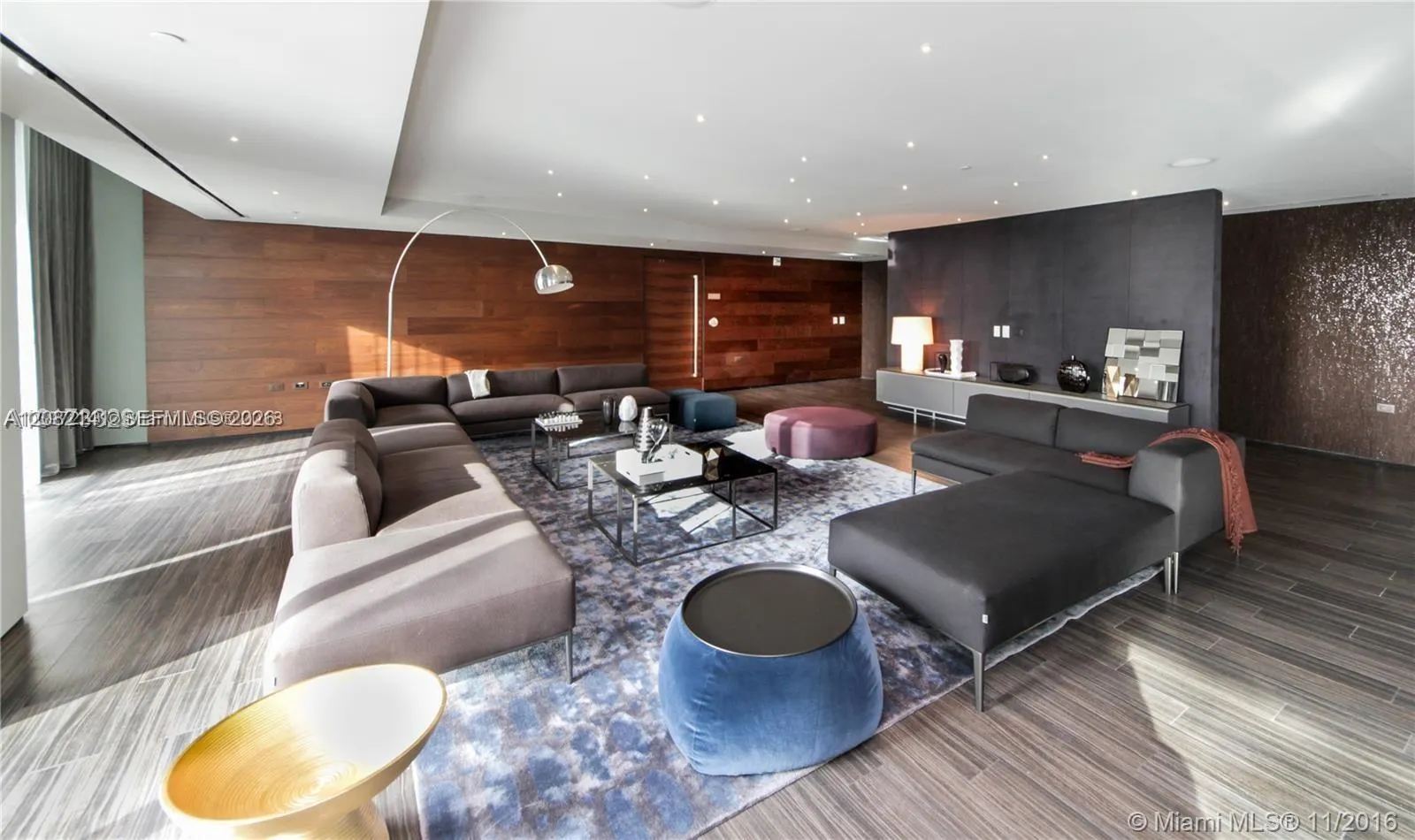 88 SW 7th Street #2605