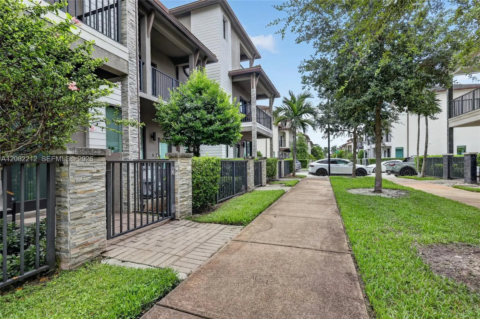 4915 NW 83rd Path #4915