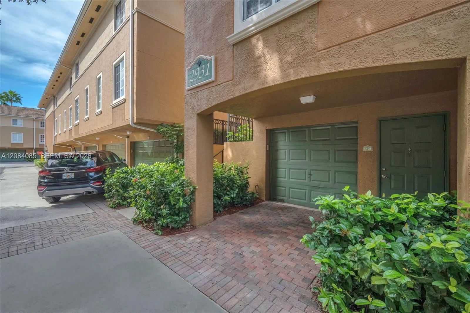 2931 NE 185th Street #1101