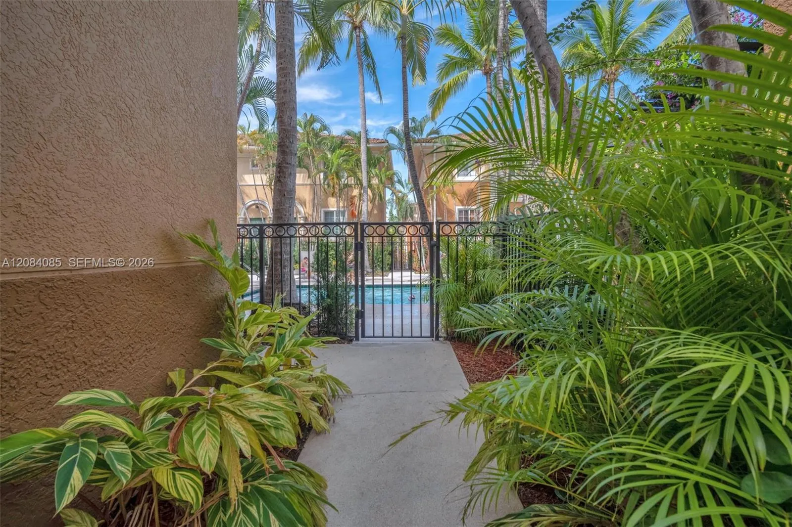 2931 NE 185th Street #1101