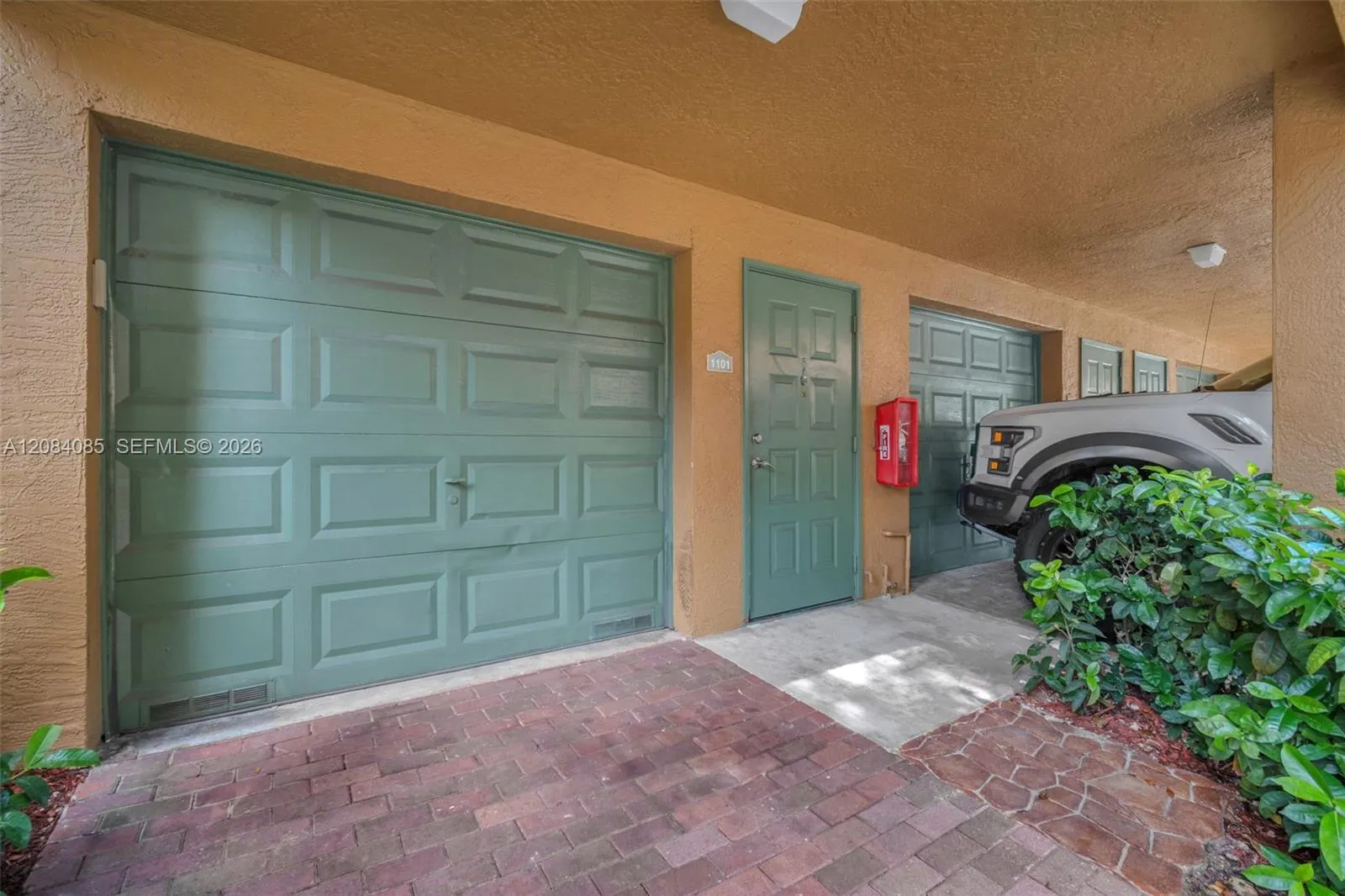2931 NE 185th Street #1101
