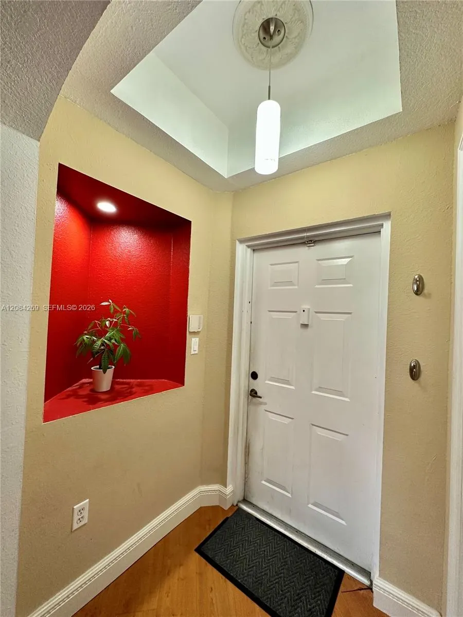 8866 W Flagler Street #206