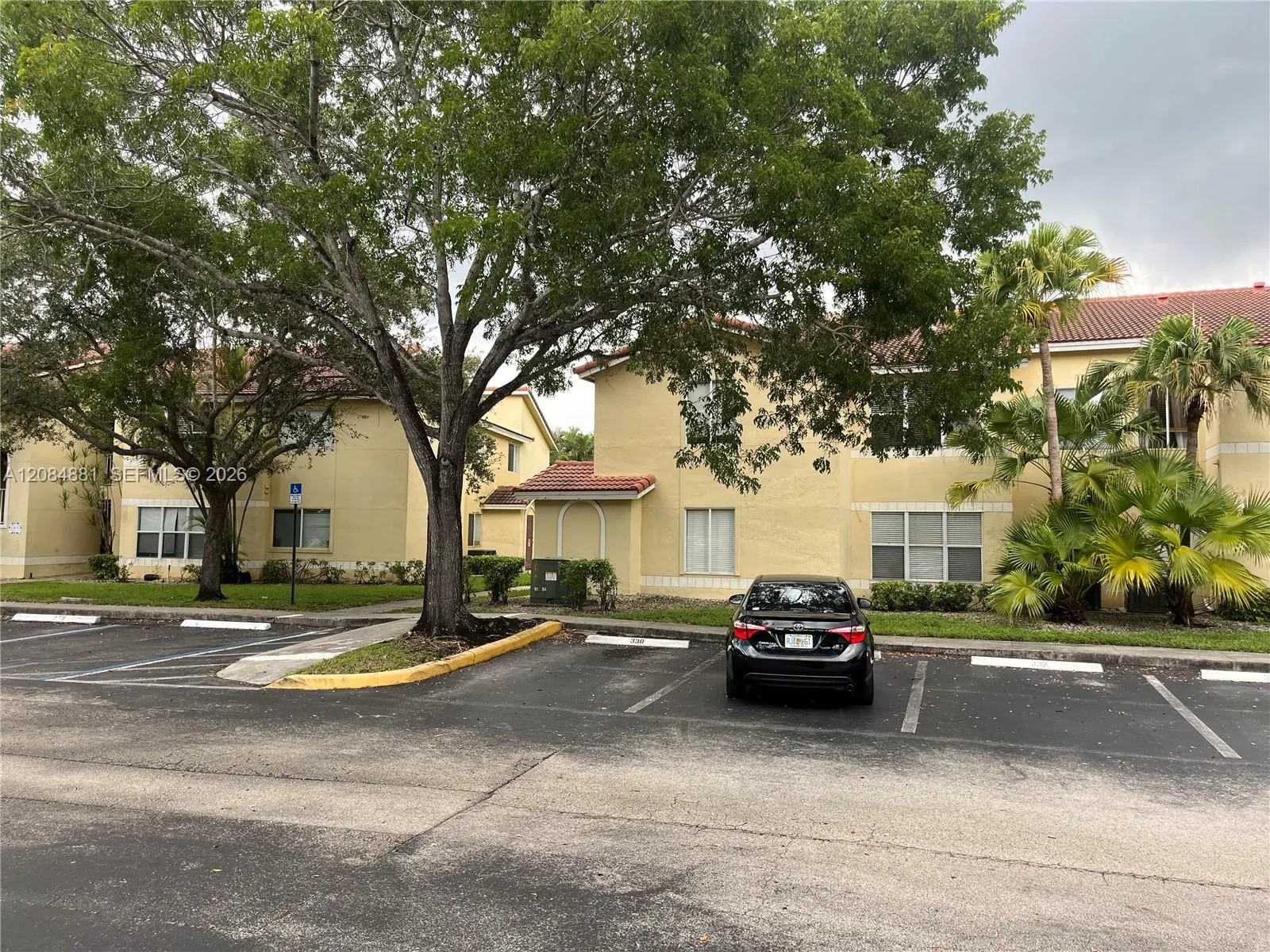 437 Vista Isles Drive #2211