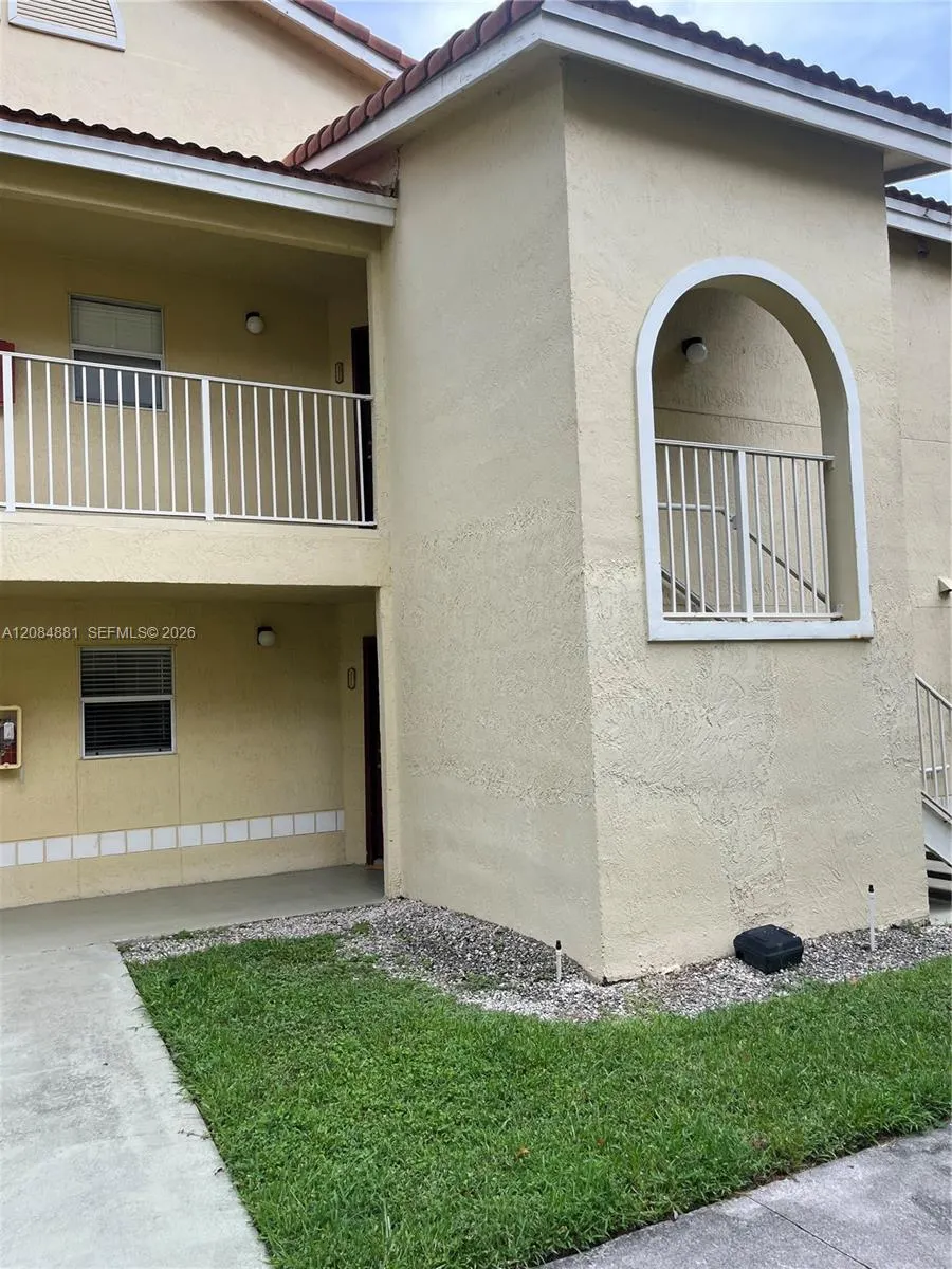 437 Vista Isles Drive #2211