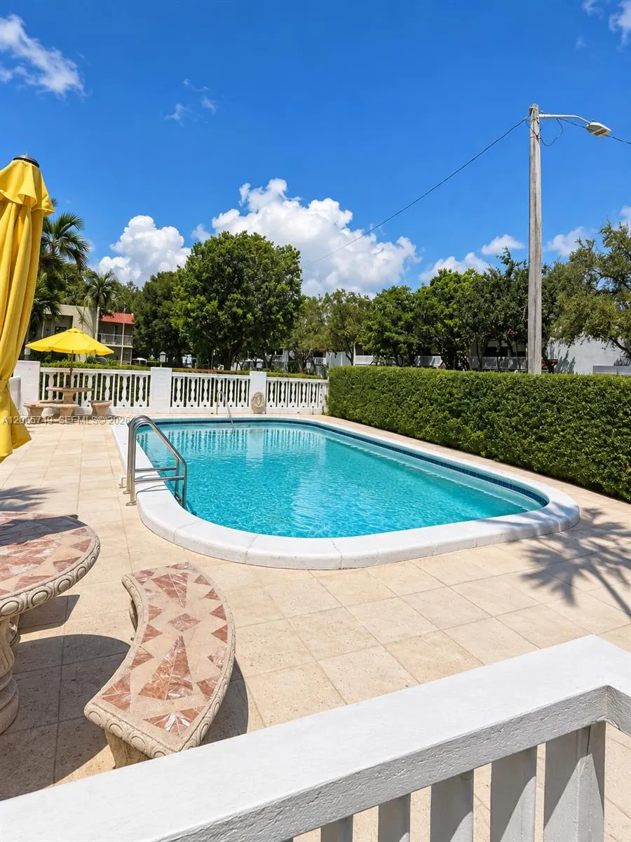 520 NE 38th Street #11