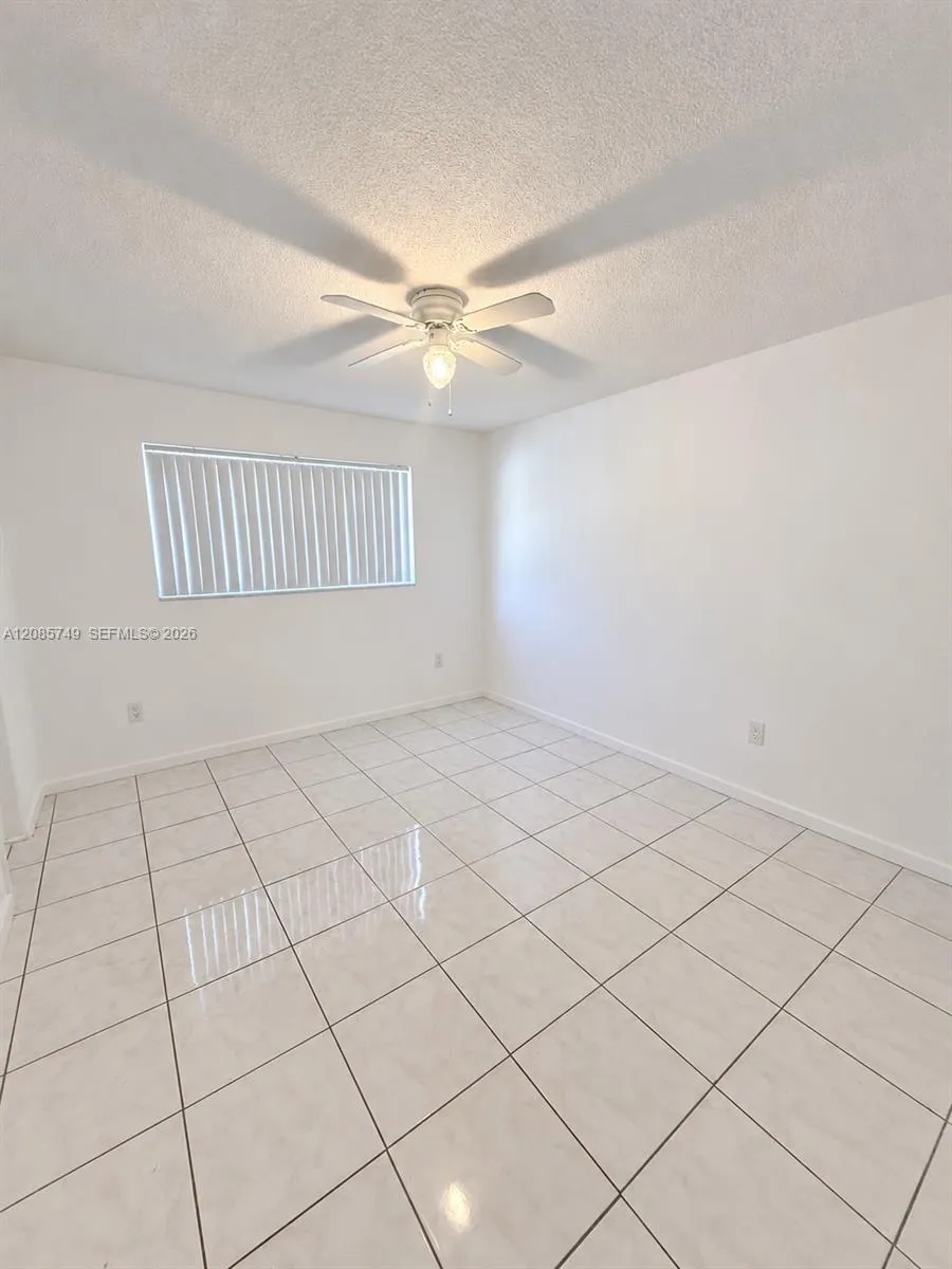 520 NE 38th Street #11