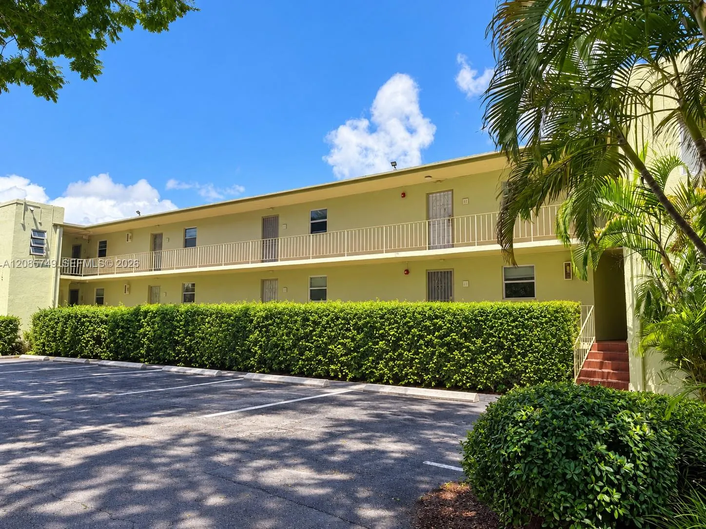 520 NE 38th Street #11