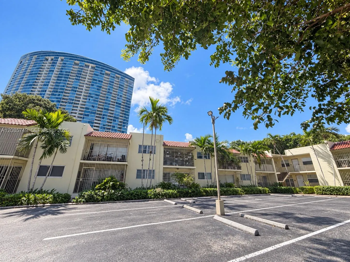 520 NE 38th Street #11