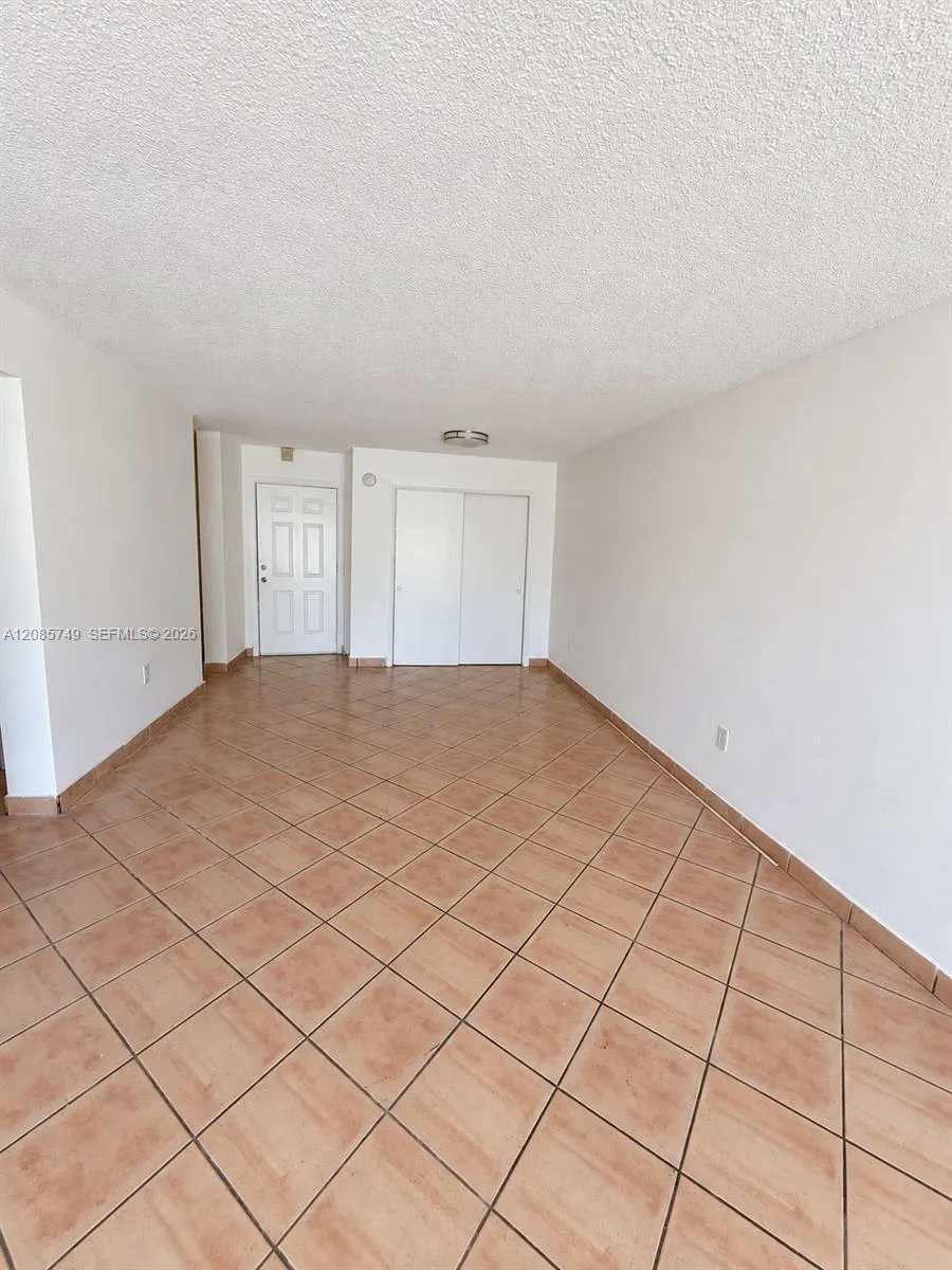 520 NE 38th Street #11