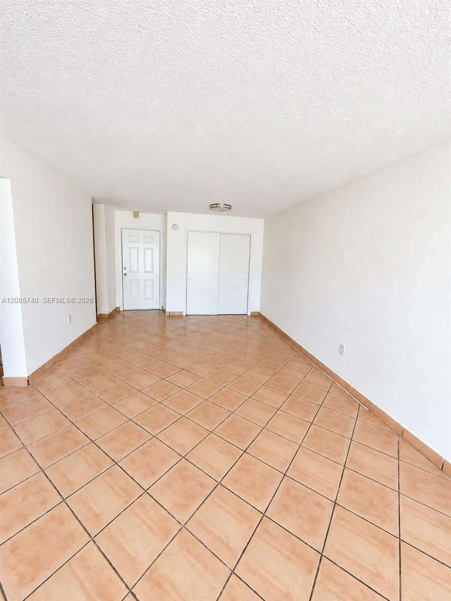 520 NE 38th Street #11