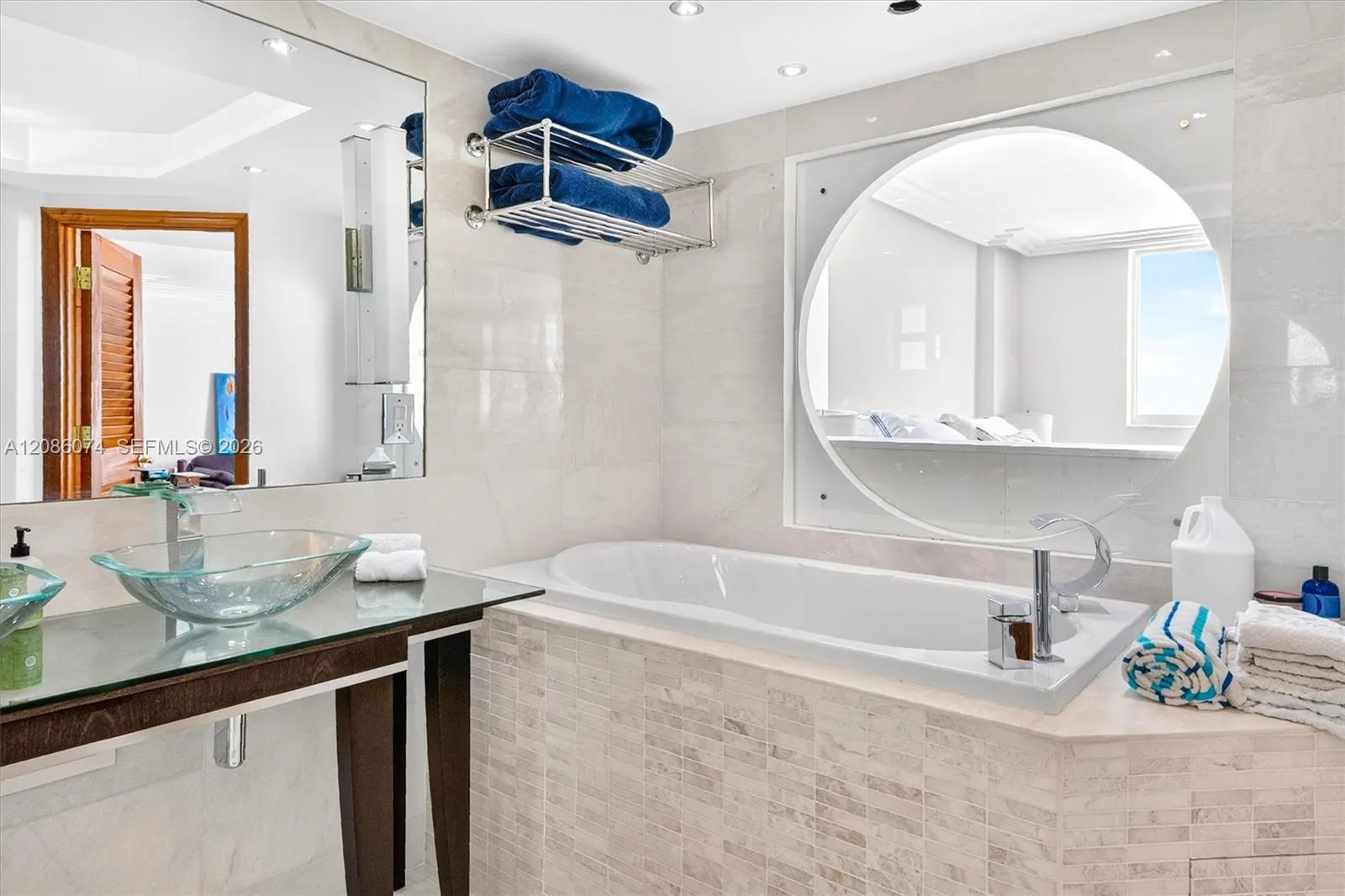 401 Ocean Drive #518