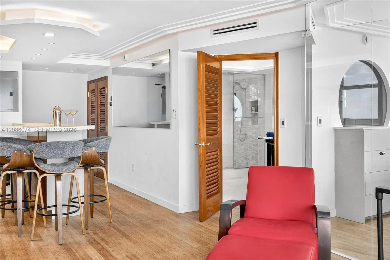 401 Ocean Drive #518