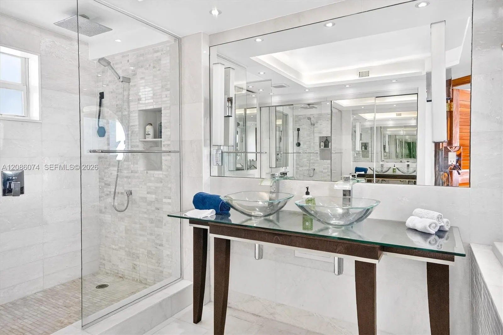 401 Ocean Drive #518