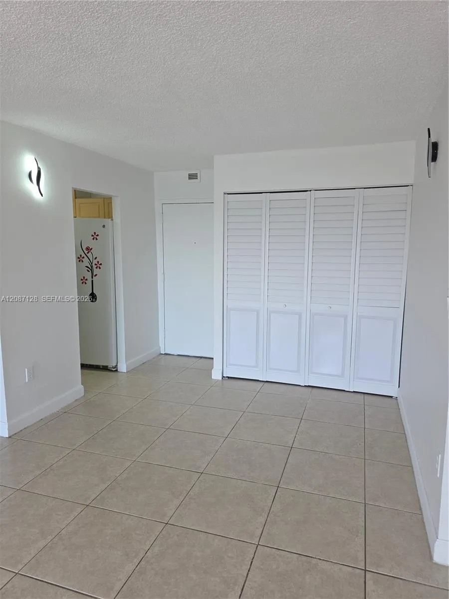 9310 Fontainebleau Boulevard #606