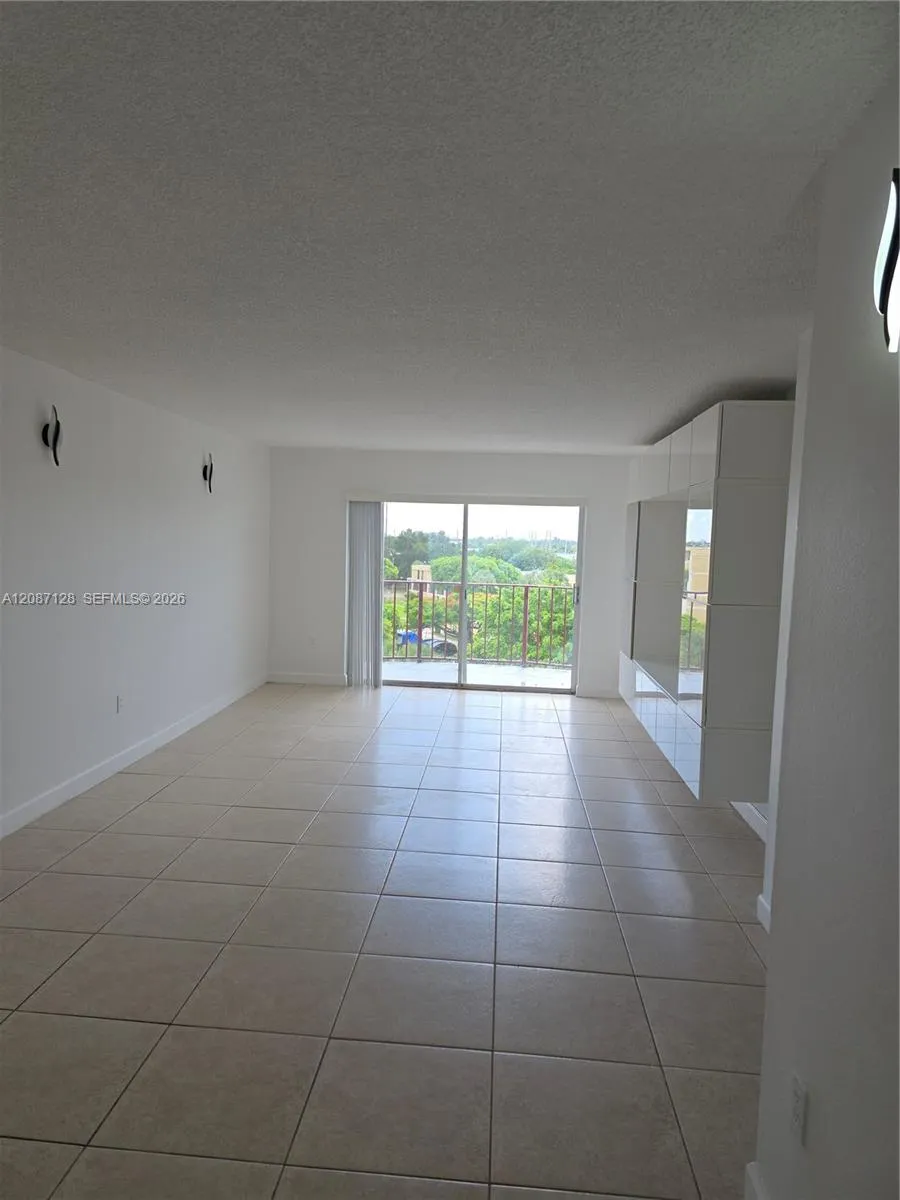 9310 Fontainebleau Boulevard #606