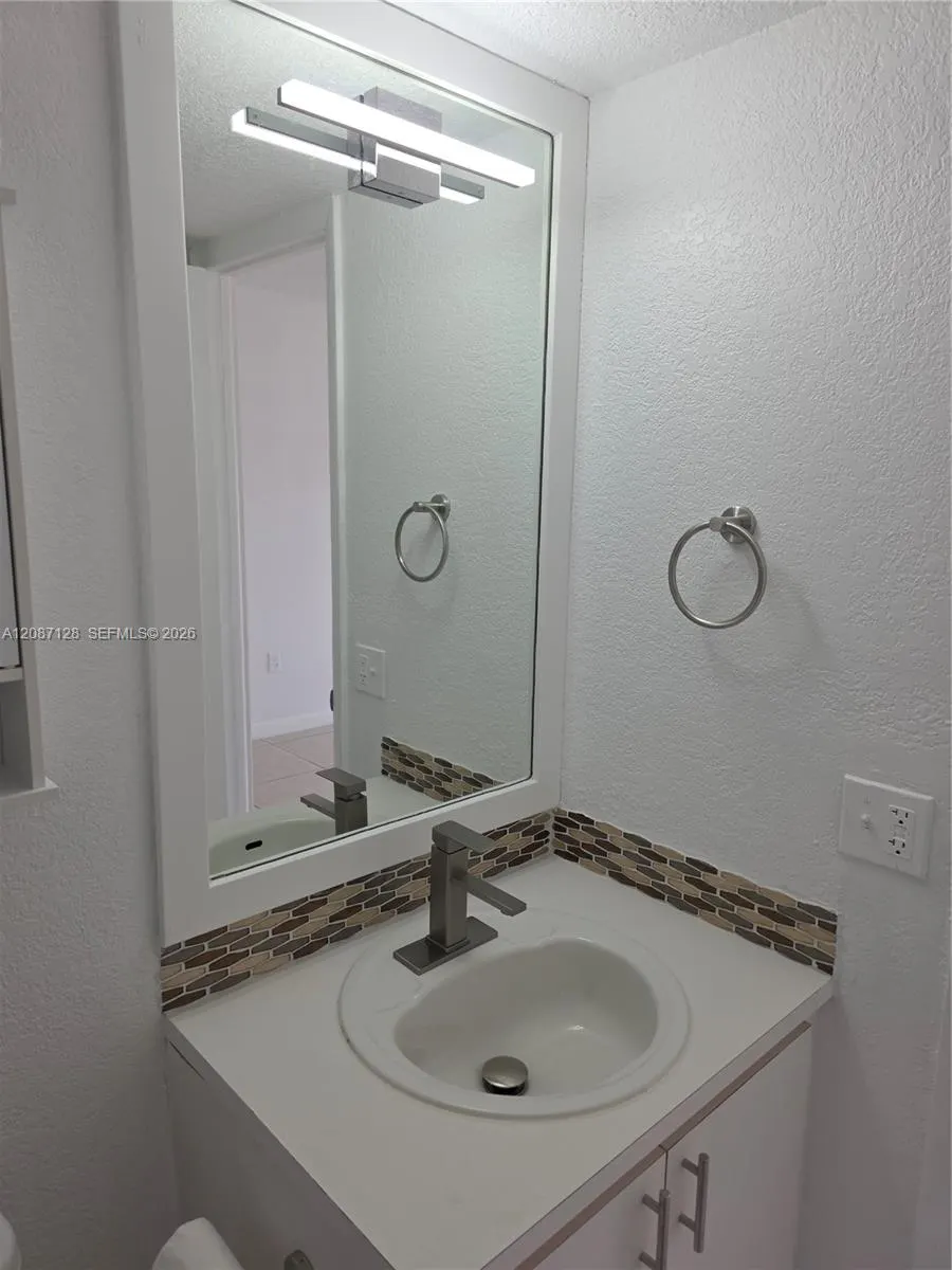 9310 Fontainebleau Boulevard #606