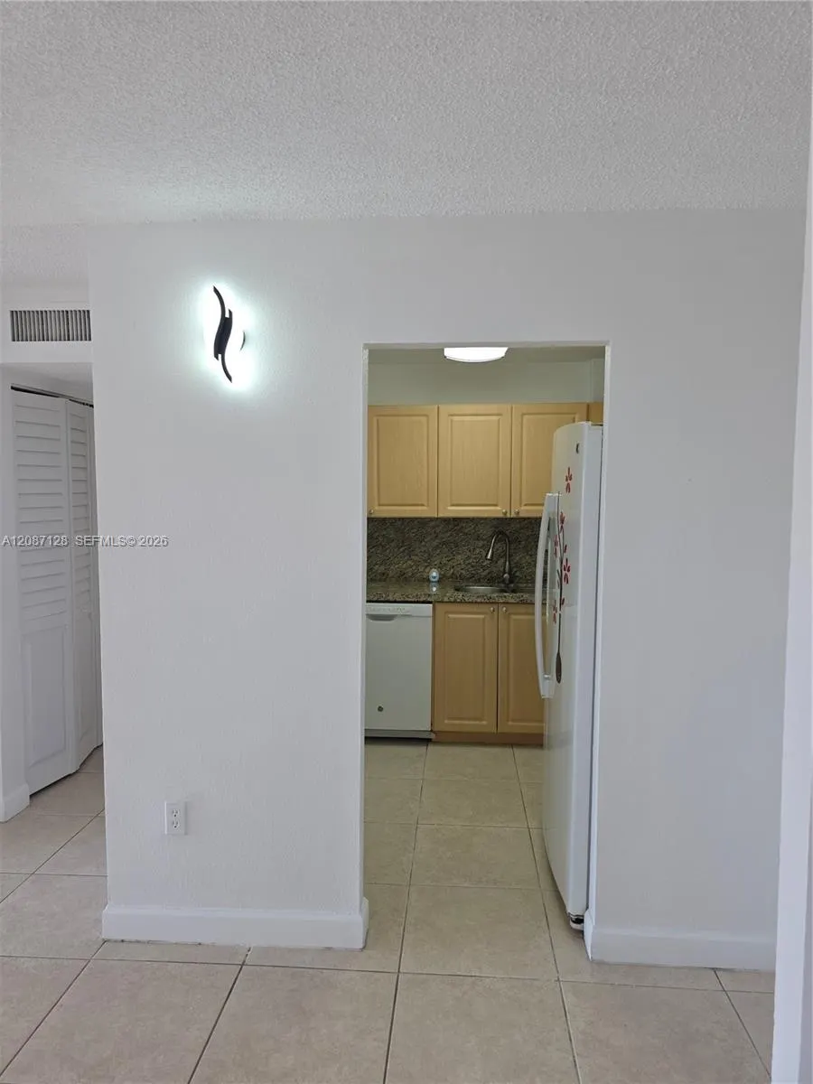 9310 Fontainebleau Boulevard #606