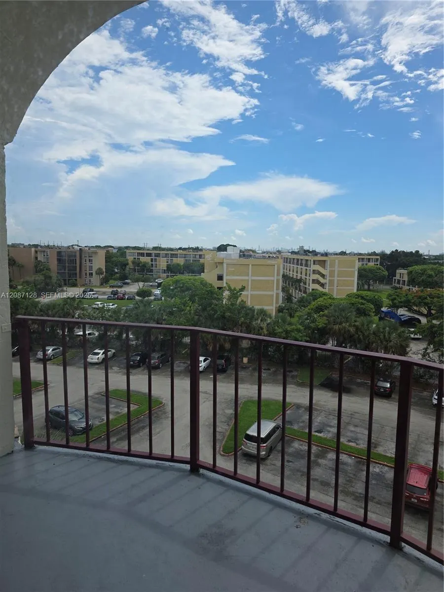 9310 Fontainebleau Boulevard #606