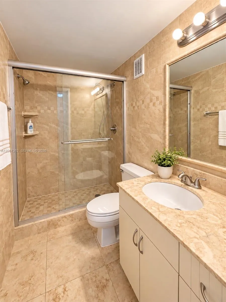 3725 S Ocean Drive #1606