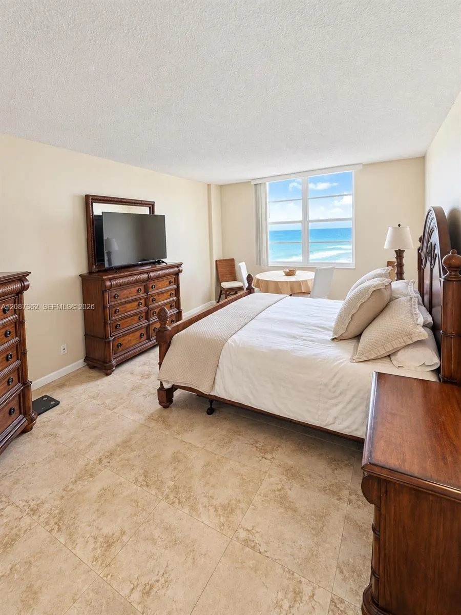 3725 S Ocean Drive #1606
