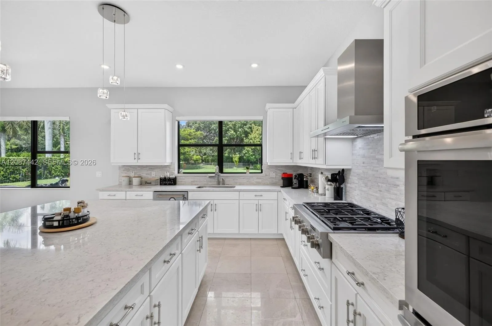 10283 Sweet Bay Manor