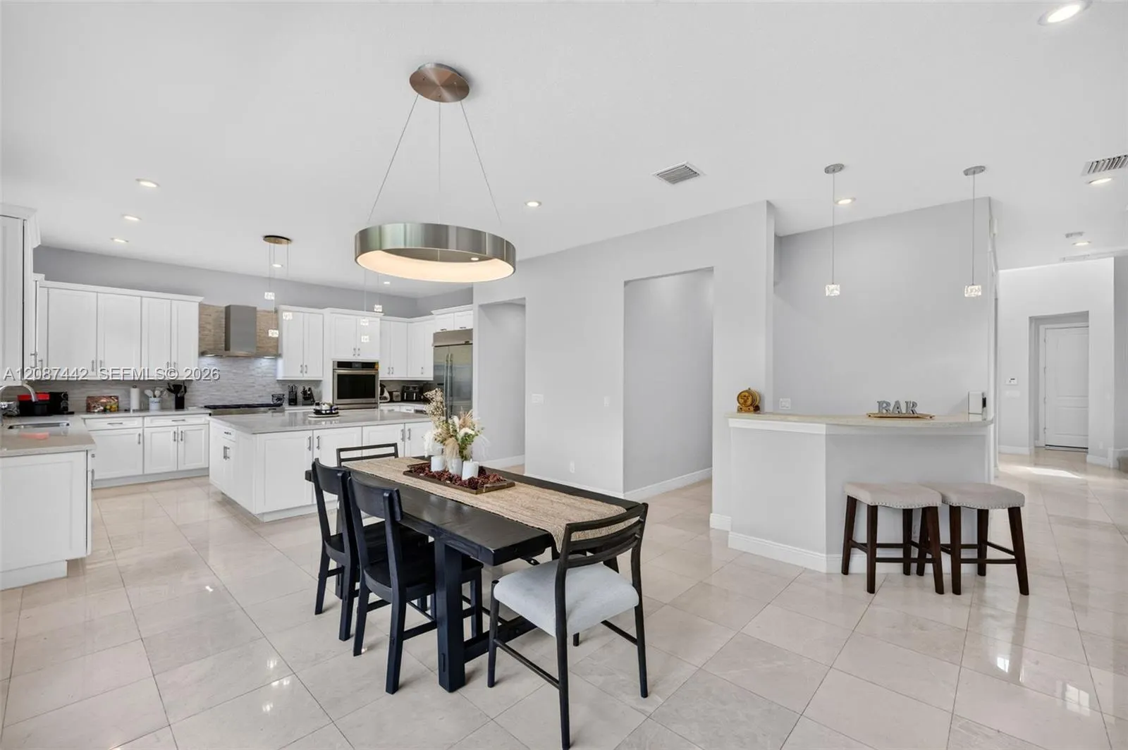10283 Sweet Bay Manor