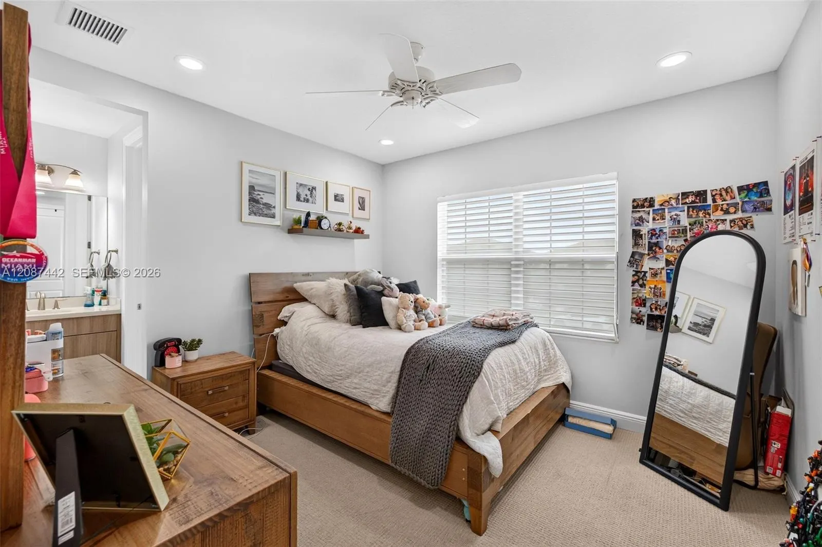 10283 Sweet Bay Manor