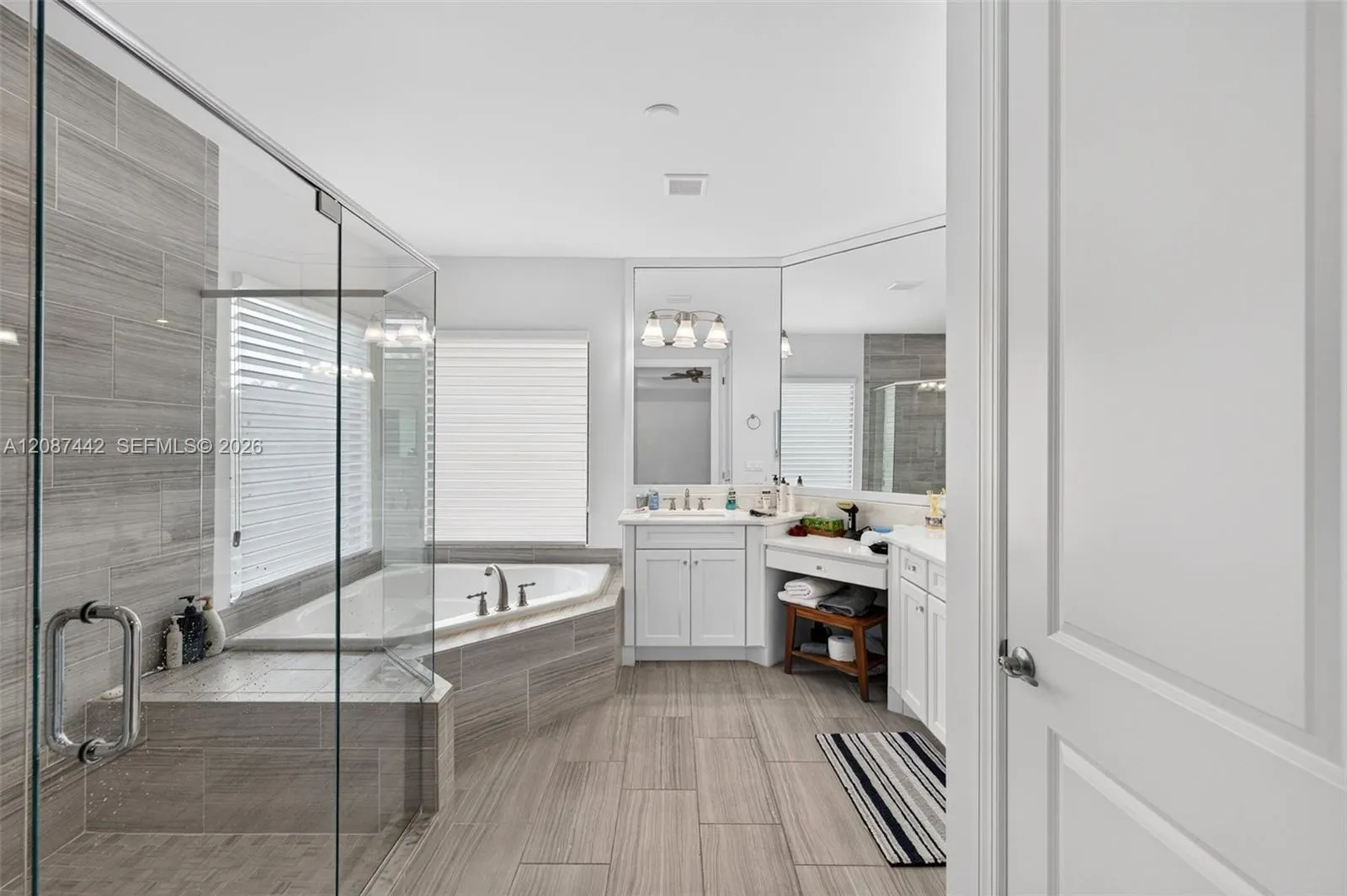 10283 Sweet Bay Manor