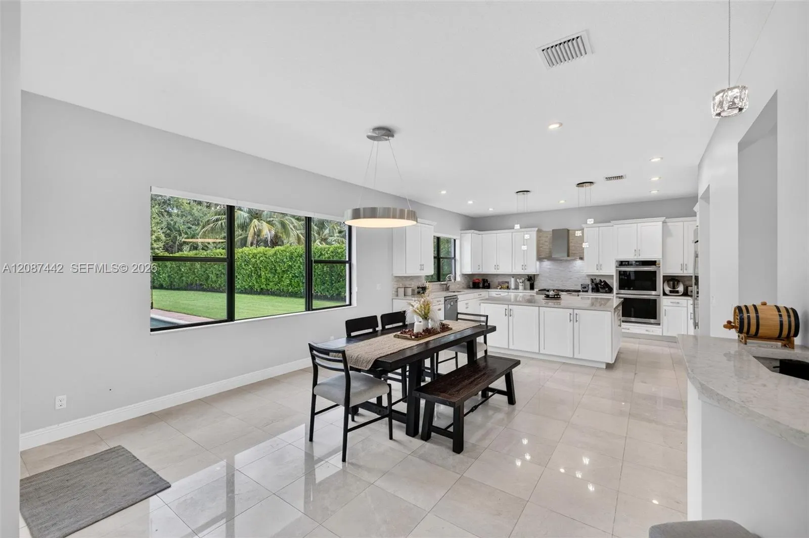 10283 Sweet Bay Manor