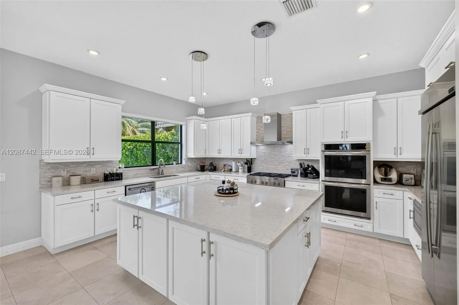 10283 Sweet Bay Manor