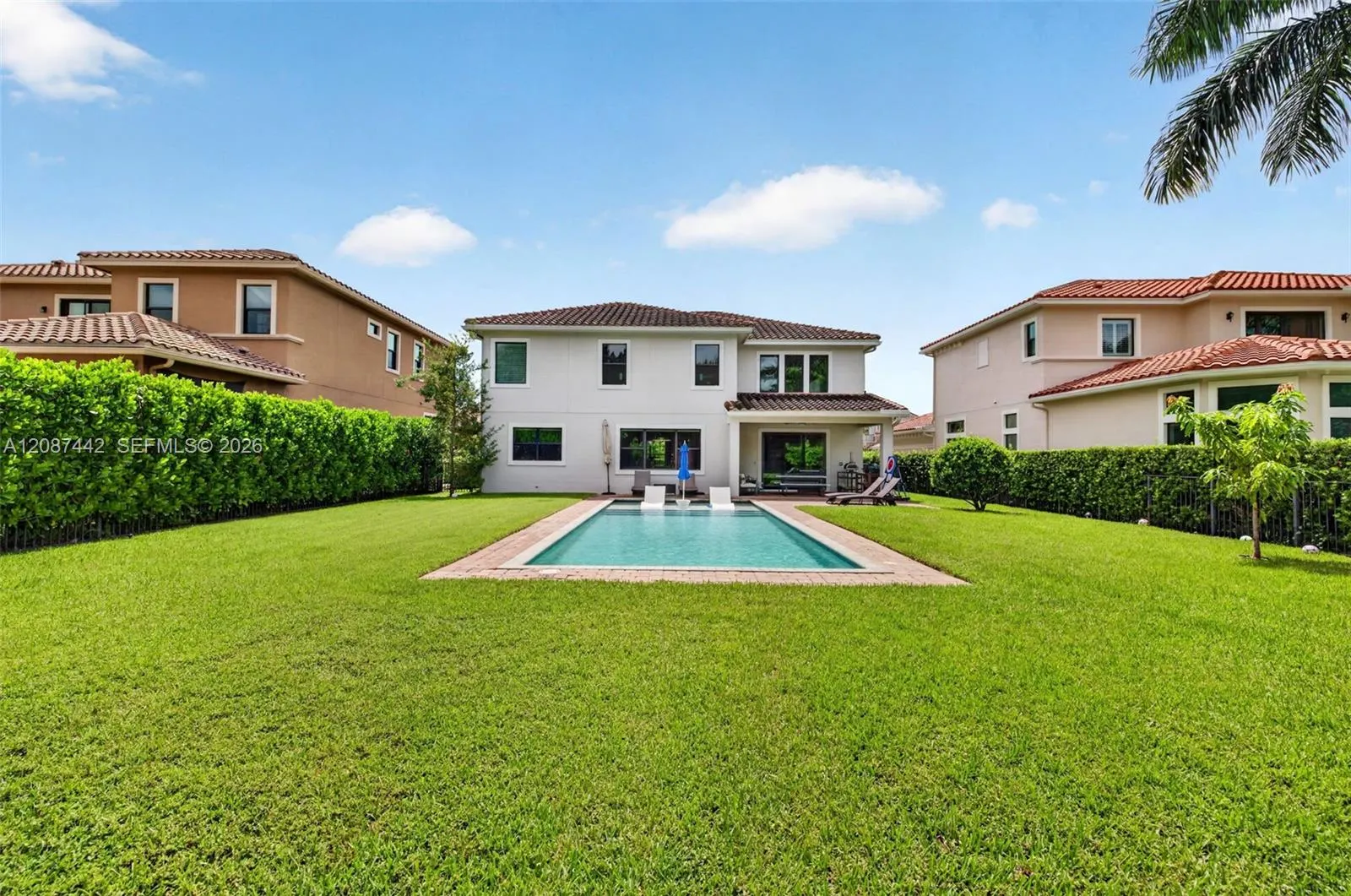 10283 Sweet Bay Manor