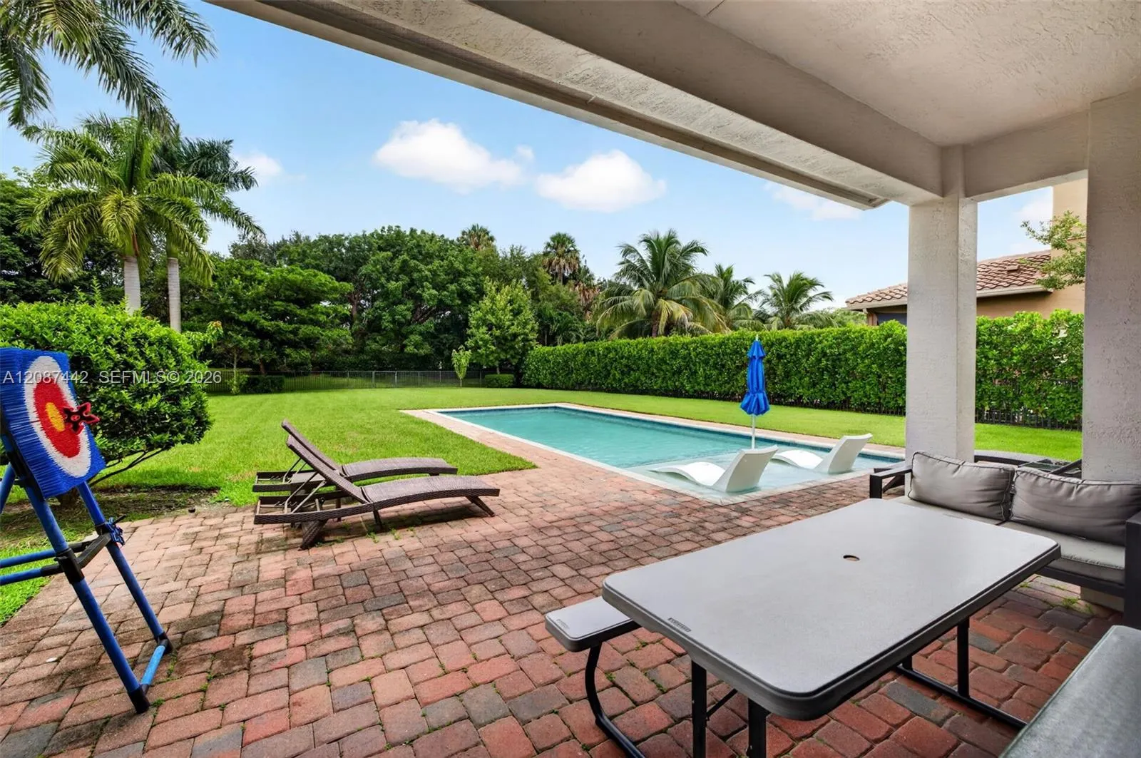 10283 Sweet Bay Manor