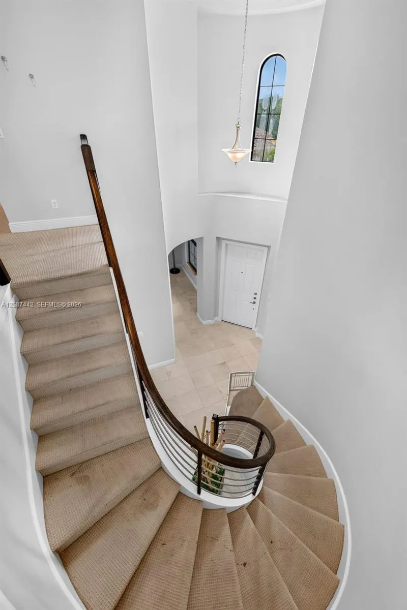 10283 Sweet Bay Manor