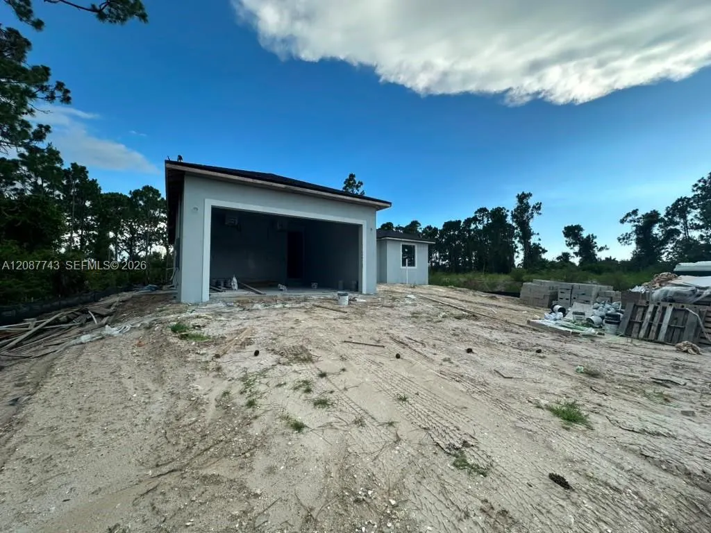 15825 Lakeland Circle