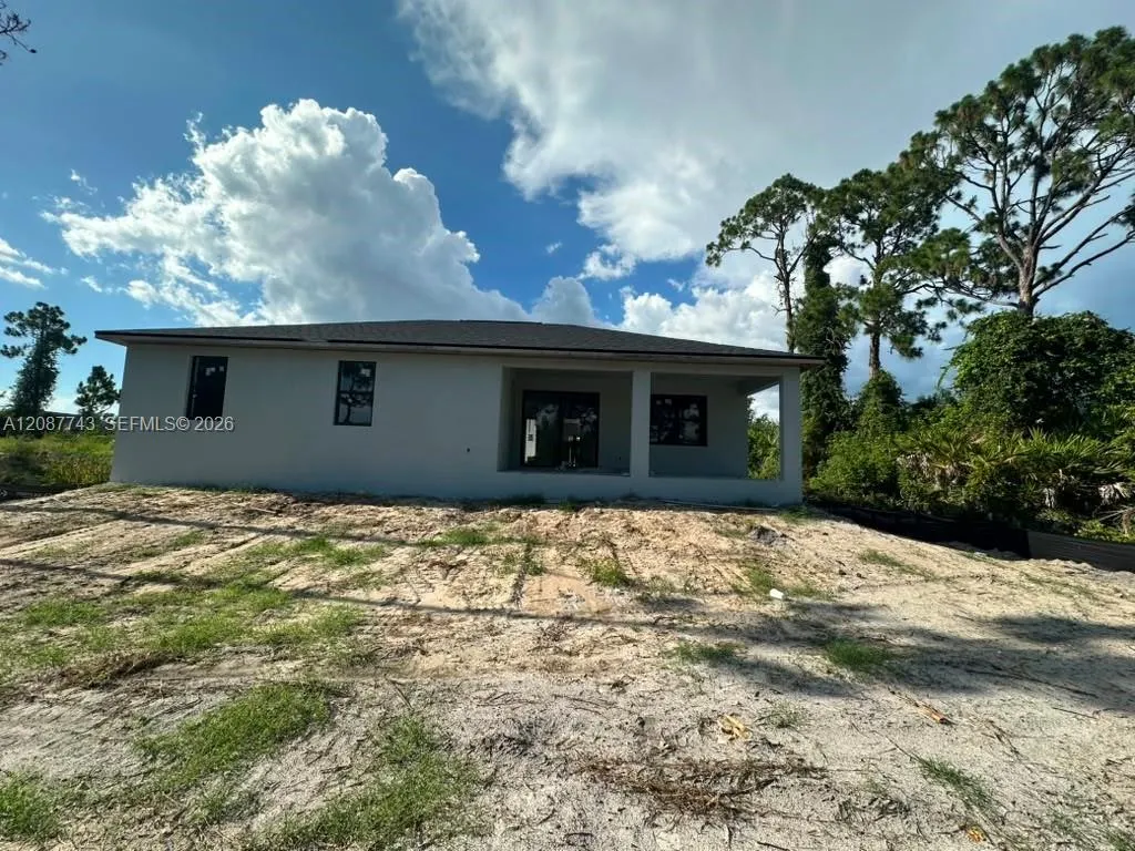 15825 Lakeland Circle