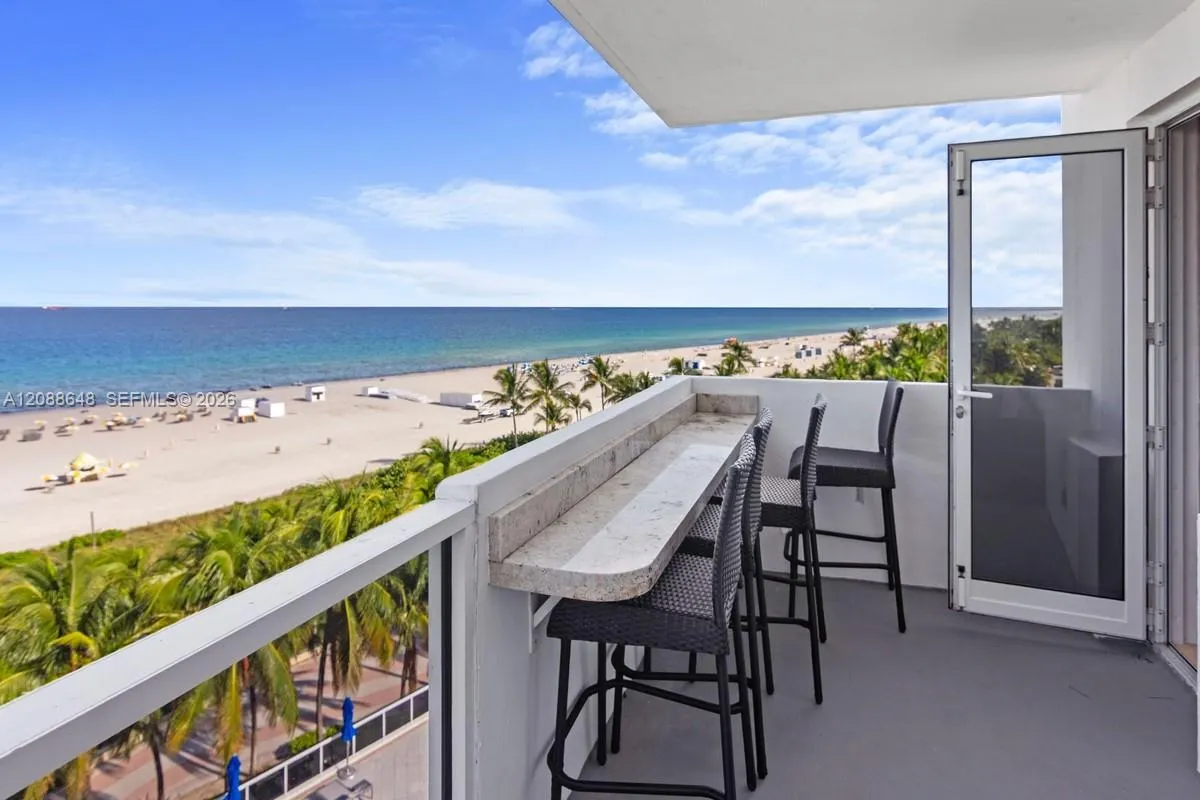 100 Lincoln Road #748
