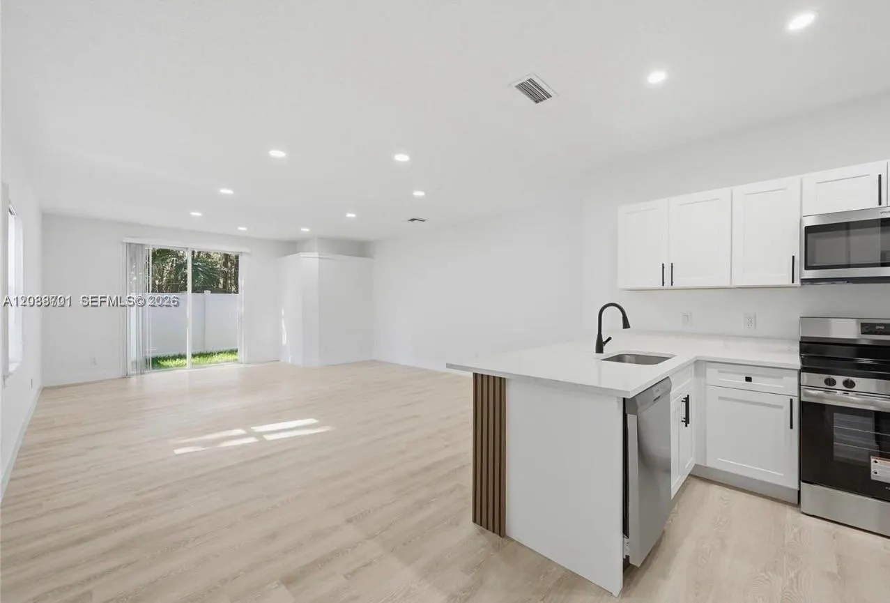5703 NW 48th Avenue #48