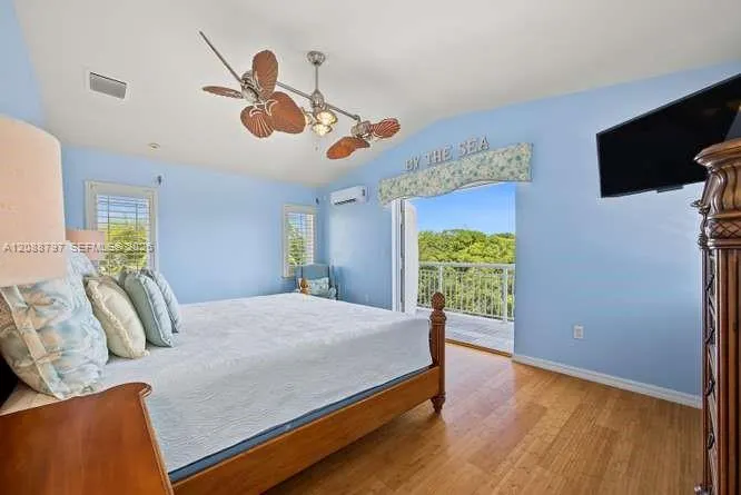 1217 Mockingbird Road