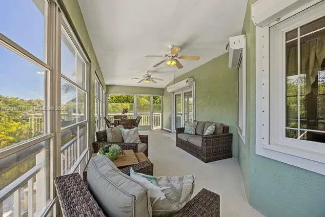 1217 Mockingbird Road