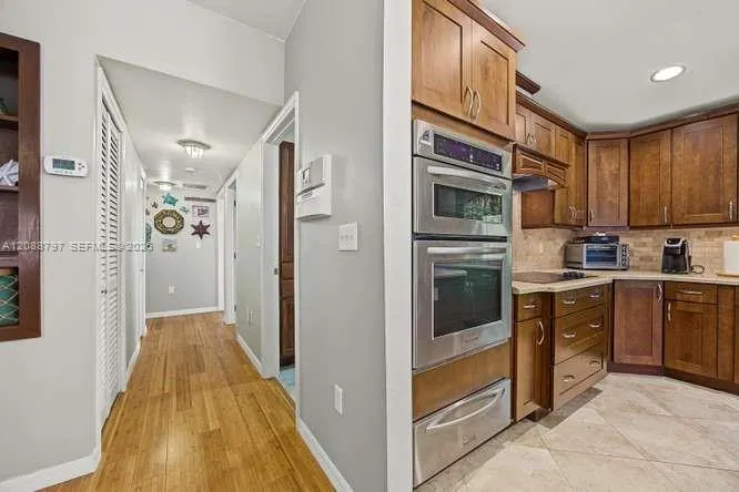 1217 Mockingbird Road