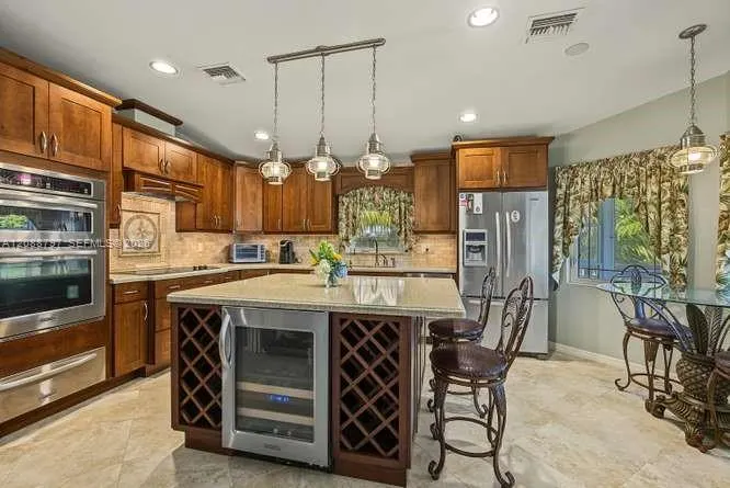 1217 Mockingbird Road