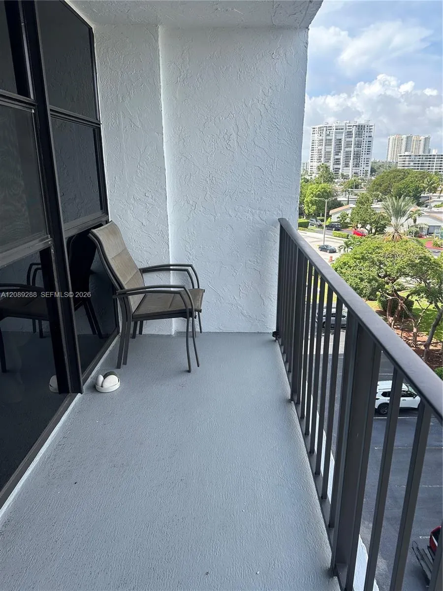 600 Parkview Drive #627