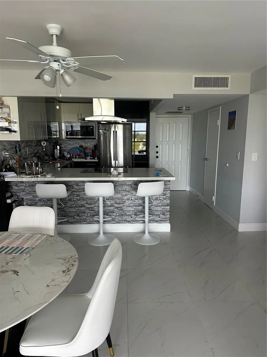 600 Parkview Drive #627
