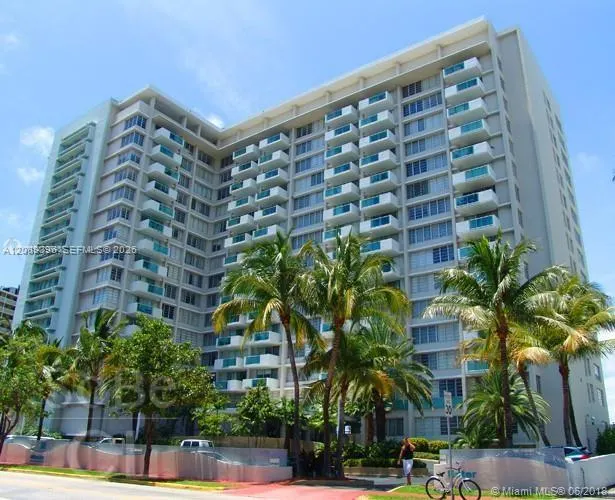 1200 West Avenue #830