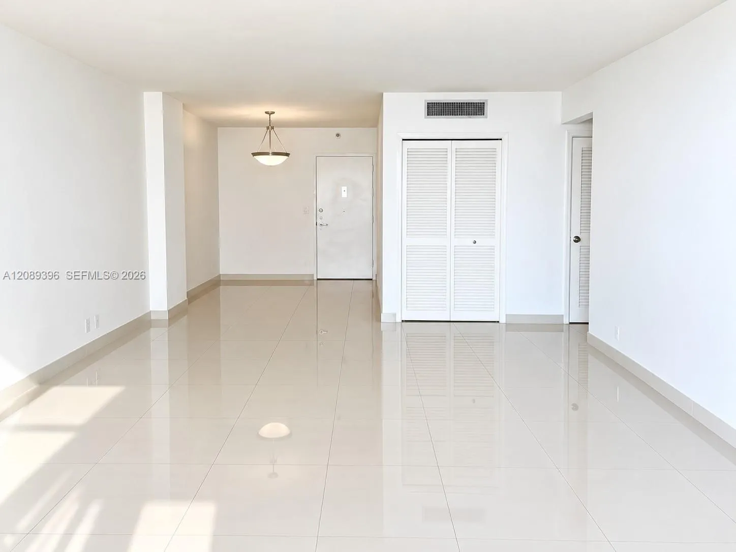1200 West Avenue #830