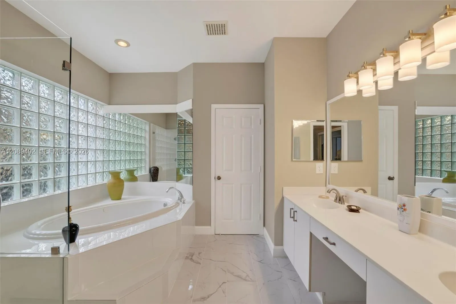 7770 NW 29th