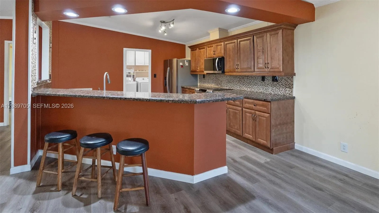 6515 Colonial Drive